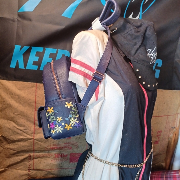 Loungefly Disney parks back pack - Picture 10 of 12